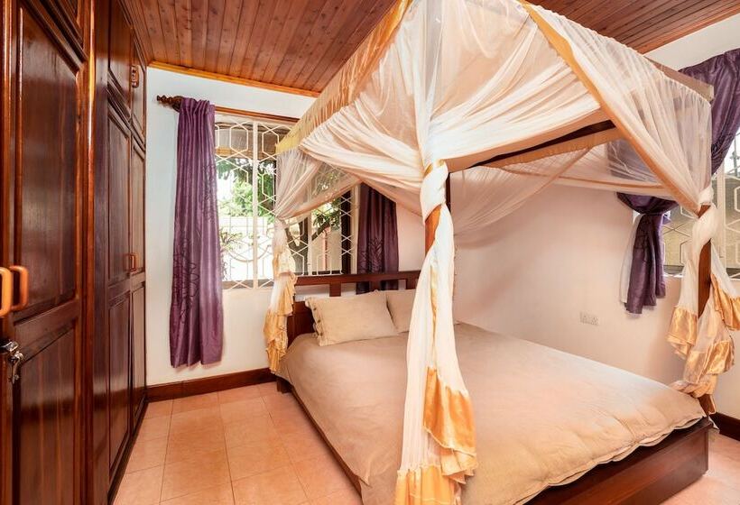 اتاق لوکس, Footprints Hostel