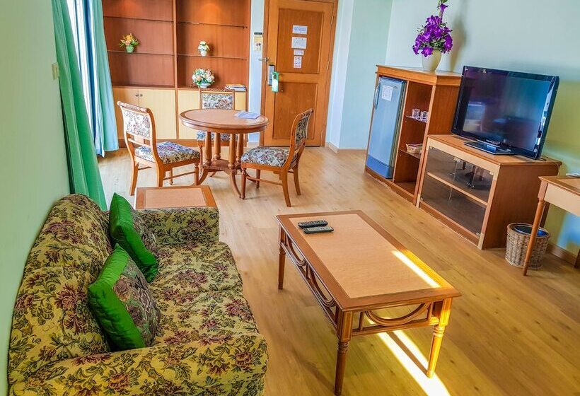 Люкс, Yannaty Hotel Halal