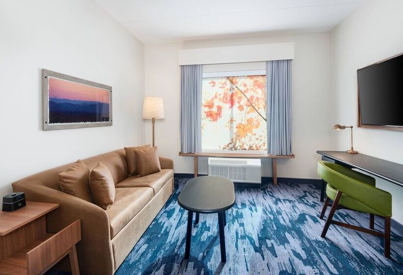스탠다드 스튜디오, Fairfield Inn & Suites Santee