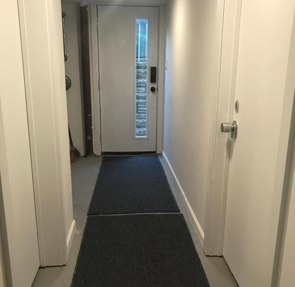 Standard room with outdoor bath, Modern Guesthouse Ironbound Newark With Kitchen Fasttraintonyc Onestoptoairport