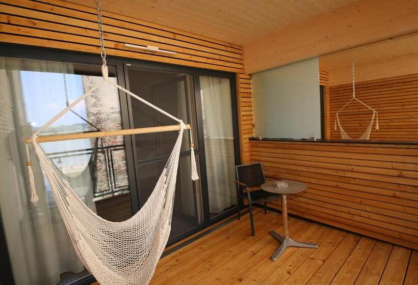 Номер Стандарт с Балконом, Donau Lodge