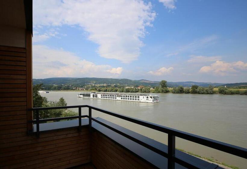 Номер Deluxe, Donau Lodge