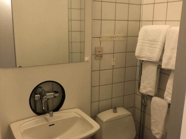 Номер Economy, Ewa & Maude Hotel Aston Villa