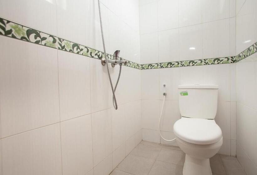 Номер Economy, Reddoorz @ Panglima Sudirman Probolinggo
