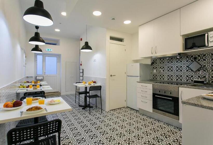 سوییت جونیور با بالکن, Suites Amália Guesthouse Near Rossio Square