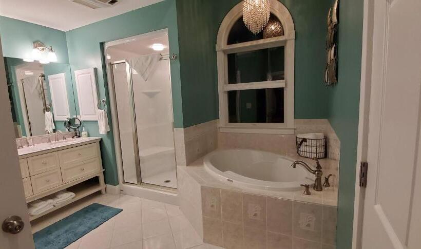 Номер Deluxe Кровать Кинг, Mansion Farm Inn