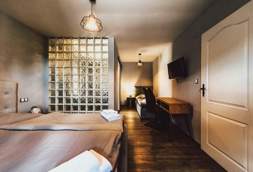 Трехместный Номер Deluxe, Resort Mlýn černovice