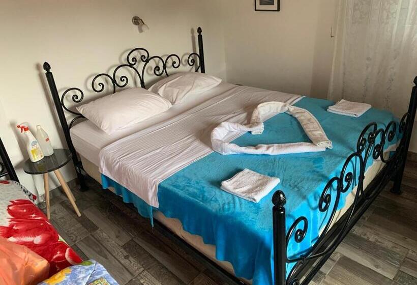 اتاق استاندارد سه نفره, Skadar Lake Family Resort