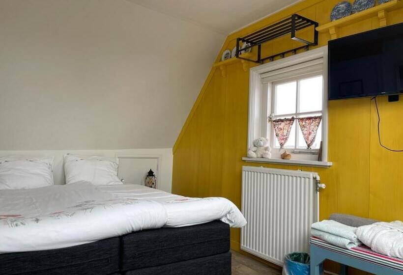 Номер Стандарт Вид на Озеро, Bed And Breakfast De Pepersteeg