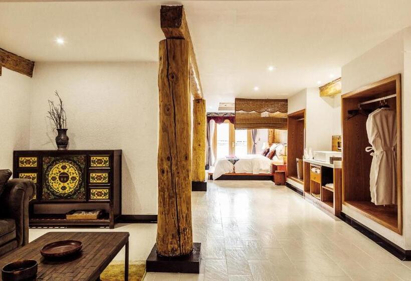 Номер Стандартный Кровать Куин, Shangri La Salloi Rustic Luxury