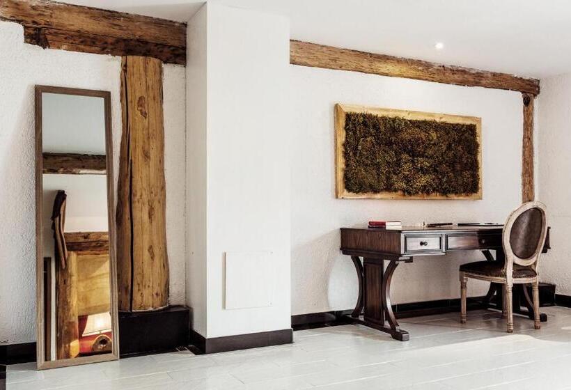 Номер Стандартный Кровать Куин, Shangri La Salloi Rustic Luxury