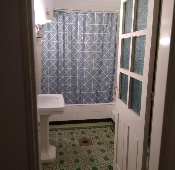 اتاق لوکس, Hostal, Home Sweet Home
