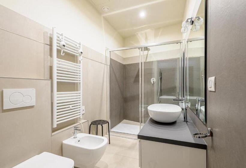 اتاق استاندارد چهار تخته, Parma Room Station