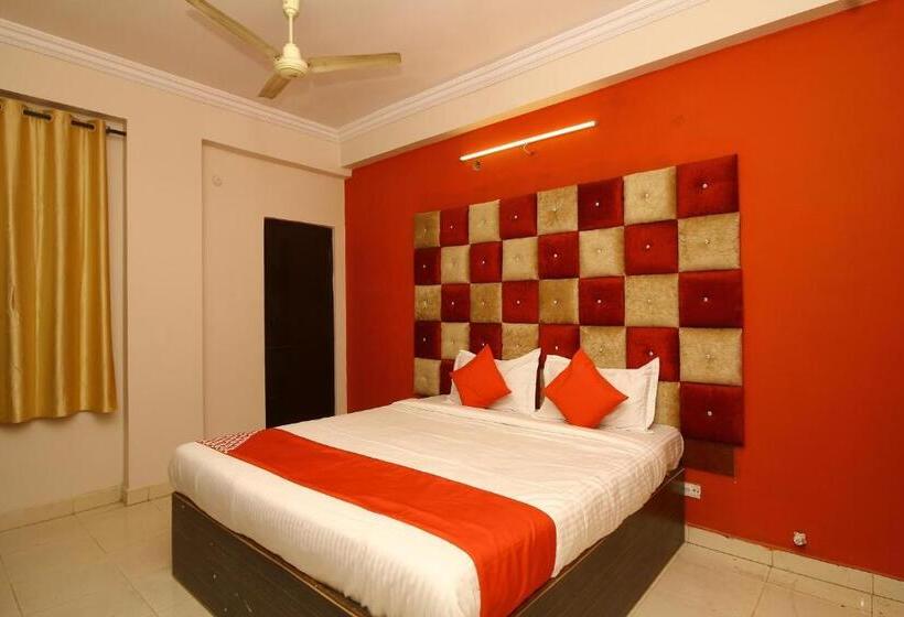 غرفة ديلوكس ثلاثية, O Nav Bharath Residency