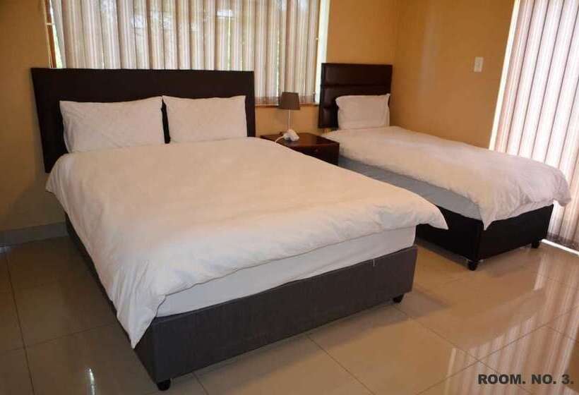 اتاق استاندارد سه نفره, St@y 1 Bnb