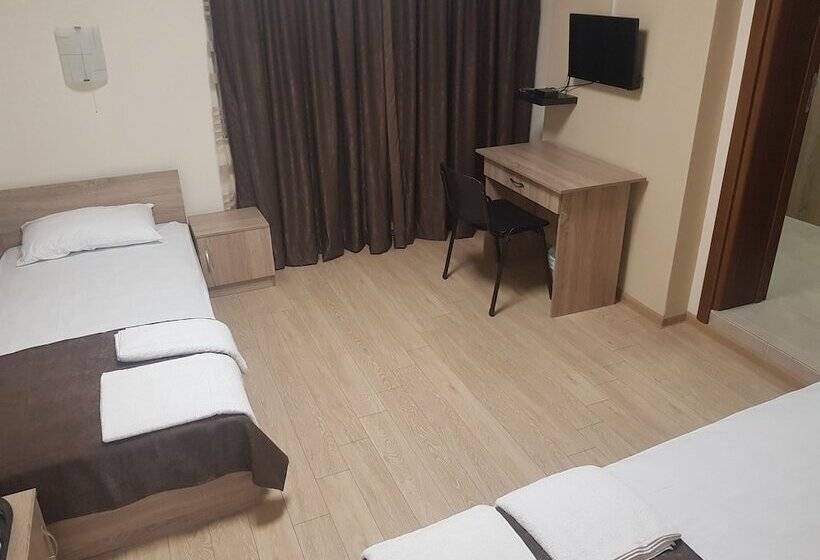 Номер Стандарт с Террасой, Twain Apart&rooms