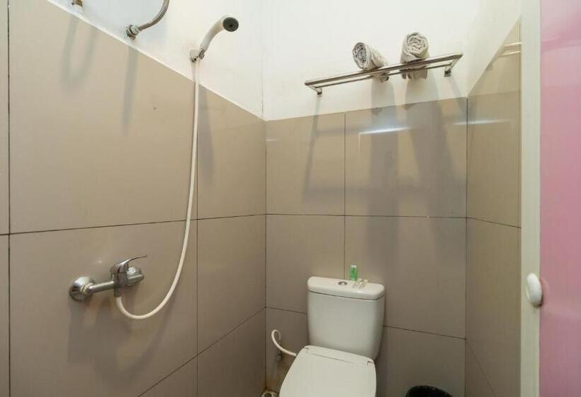 패밀리 룸, Reddoorz At Fella Homestay Medan