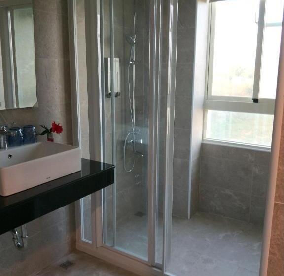 اتاق لوکس با چشم‌انداز دریا, Full Moon Resort