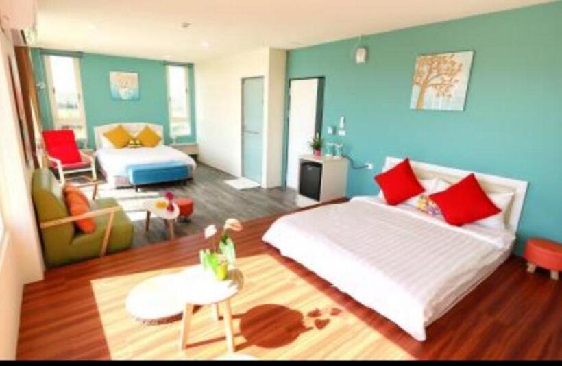 اتاق لوکس با چشم‌انداز دریا, Full Moon Resort