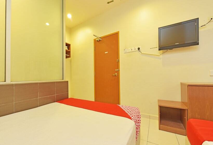 سوییت سوپریور, Oyo 582 Hotel Walk Inn