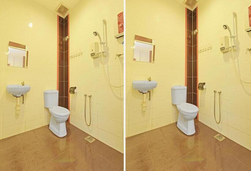 اتاق لوکس یک تخته, Oyo 582 Hotel Walk Inn