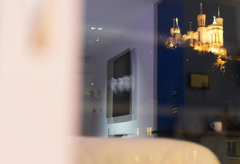 سوییت اجرایی, Mihotel Vieux Lyon