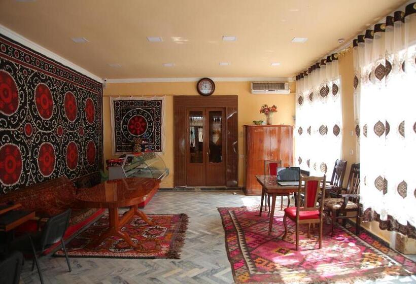 اتاق استاندارد با سرویس بهداشتی مشترک, Hostel Gulsara