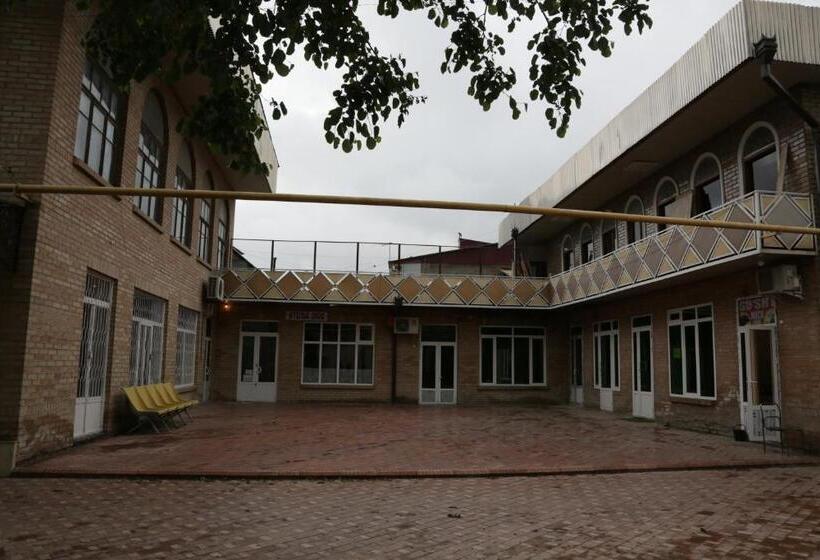 اتاق کلاسیک سه تخته, Hostel Gulsara