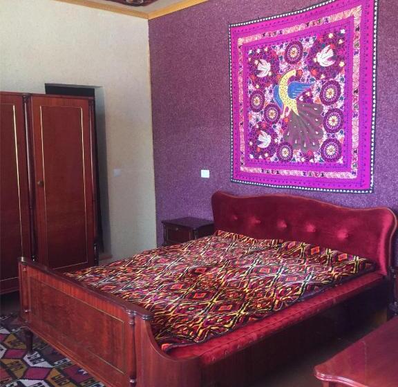 اتاق لوکس سه تخته, Hostel Gulsara