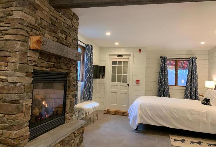 Люкс Повышенной Комфортности, The Barnstead Inn