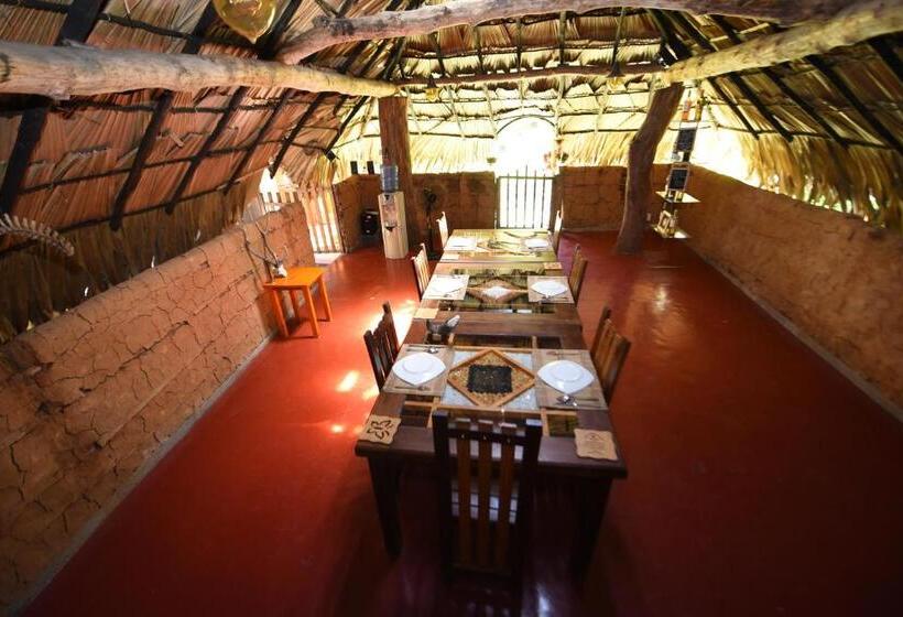 Номер Стандарт Вид на Сад, Hasthi Safari Cottage