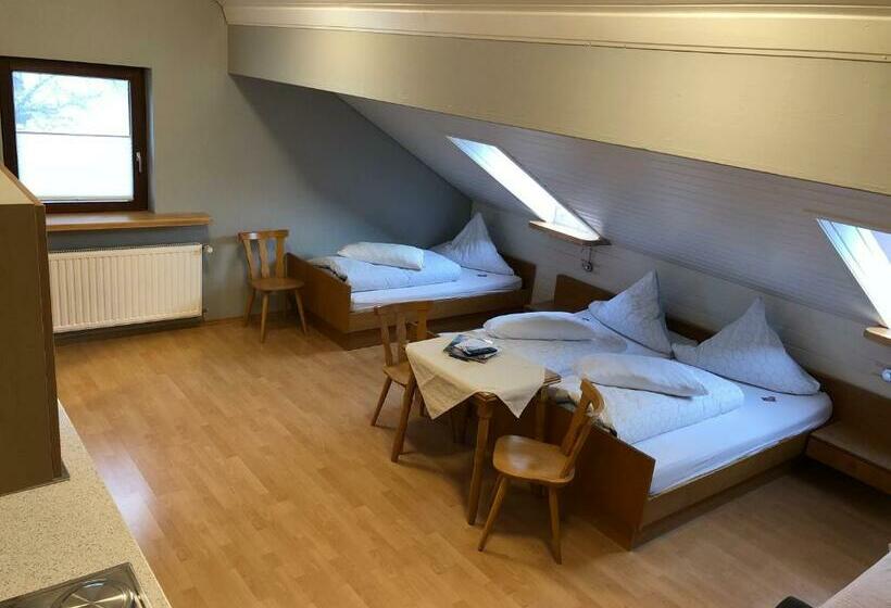 اتاق استاندارد چهار تخته, Landhaus Monika