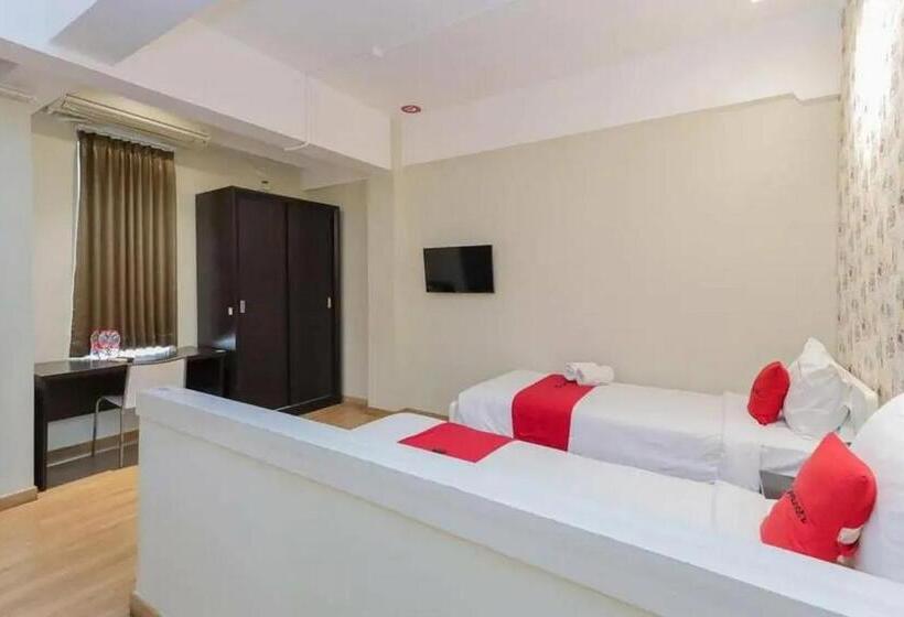 Family Suite, Reddoorz Plus At Riverside Malang