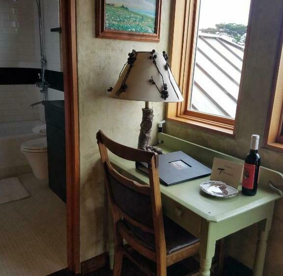 Студия Стандарт, The Inn At Newport Ranch