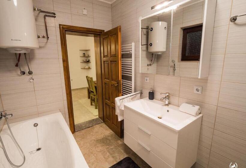 اتاق اجرایی سه نفره, Bergkranc Hotel & Resort