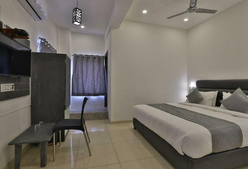 Quarto Deluxe, Nova Hotel New Crossroad