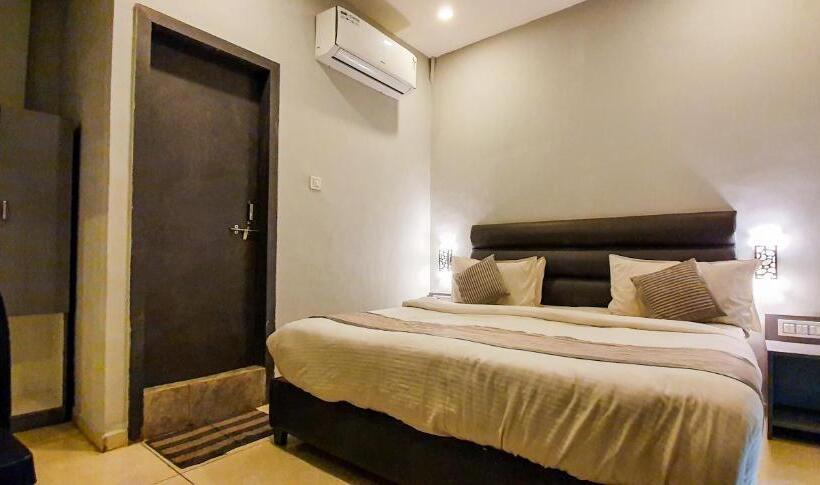 Quarto Superior, Nova Hotel New Crossroad