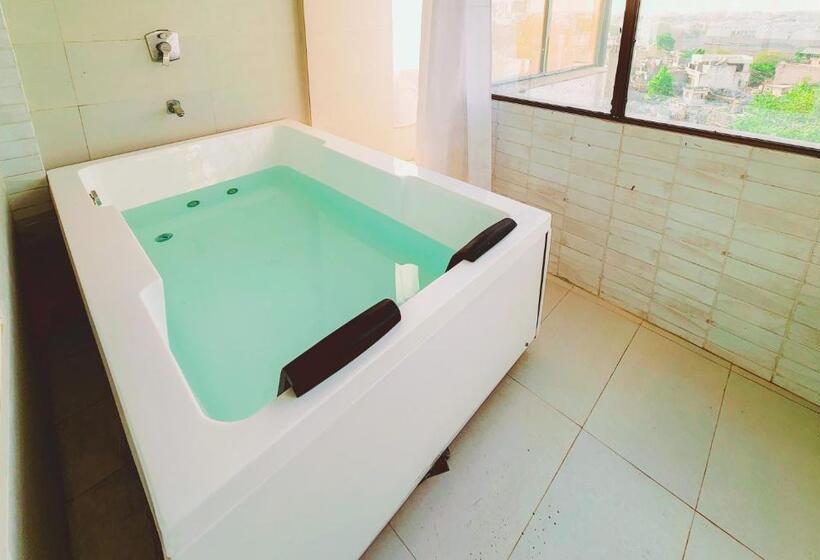 Suíte com Hidromassagem, Nova Hotel New Crossroad