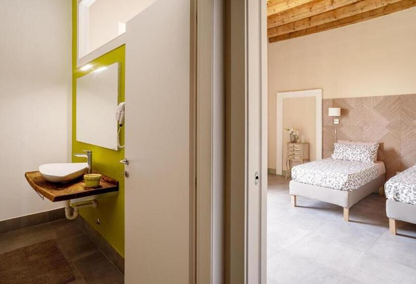 Номер Стандарт Вид на Сад, B&b Dimora De Roteris