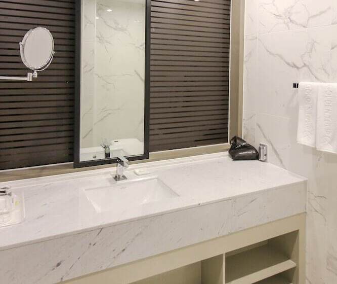 חדר אקזקיוטיב, Golden Tulip Ever Yongin