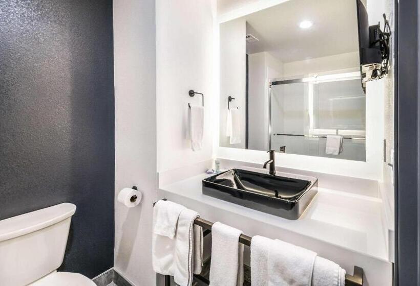 Стандартный Номер Кровать Кинг, Hy Lo Hotel, Ascend Hotel Collection