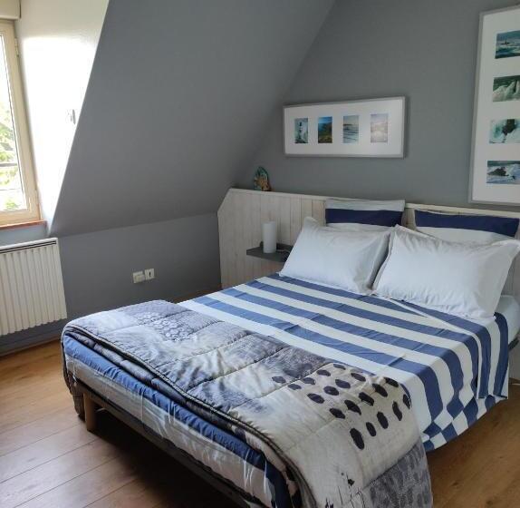 Quarto Estandar Vista Piscina, La Hautée Des Francs