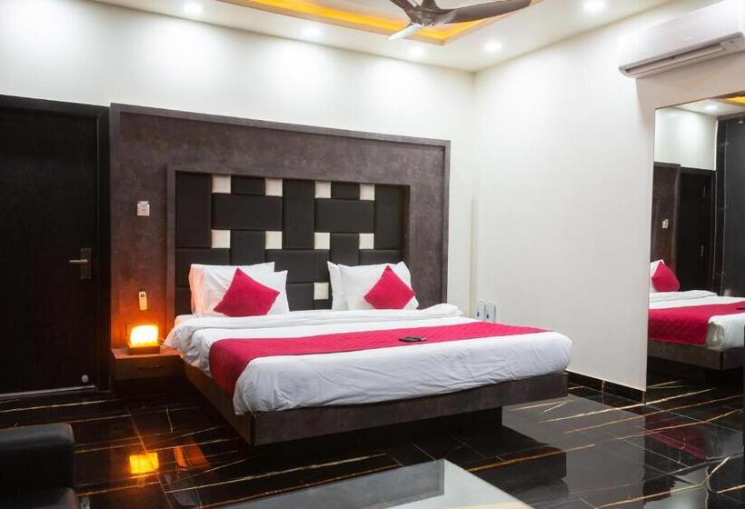 Президентский Люкс, Pushkar City Inn