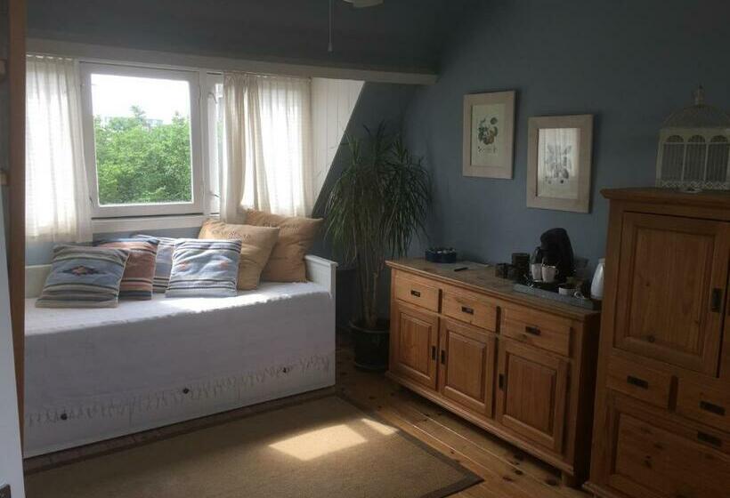 패밀리 룸, Blaine S: A B&b And Private Dining...