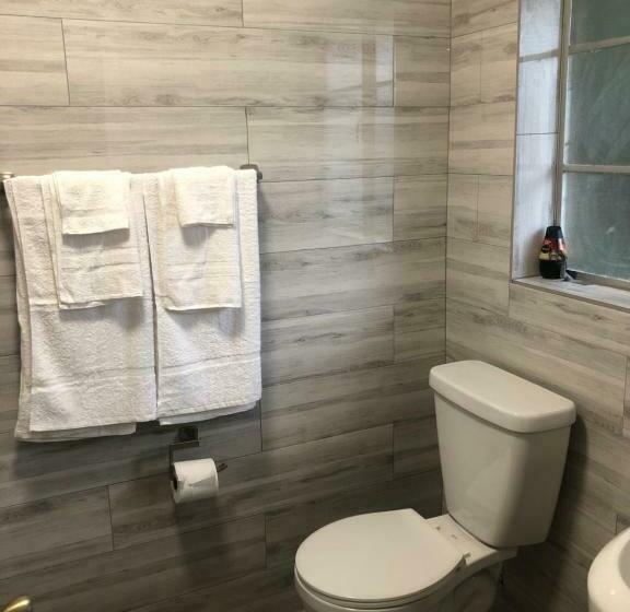 חדר סטנדרט עם מיטת קינג, Bay Breeze Inn Bradenton Downtown