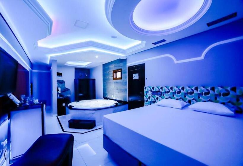 Стандартный Номер Кровать Кинг, Amy Motel