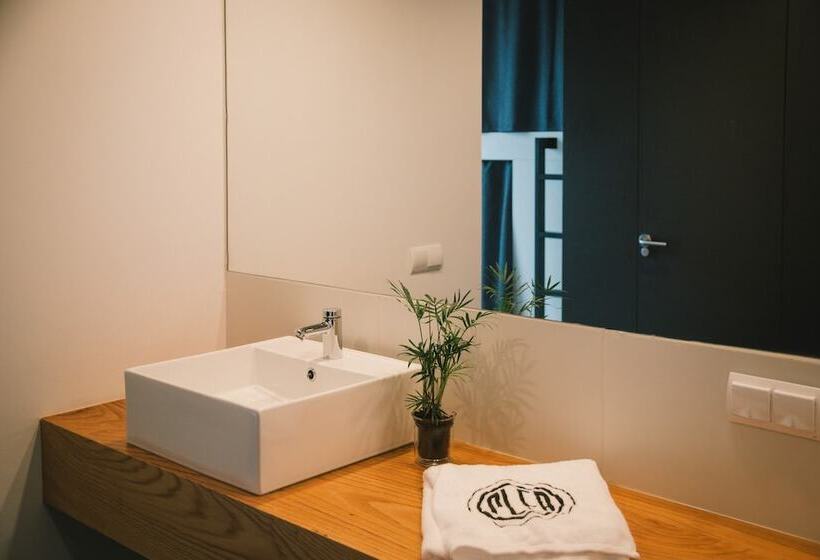 Семейный Номер, Plea Beach House   Hostel