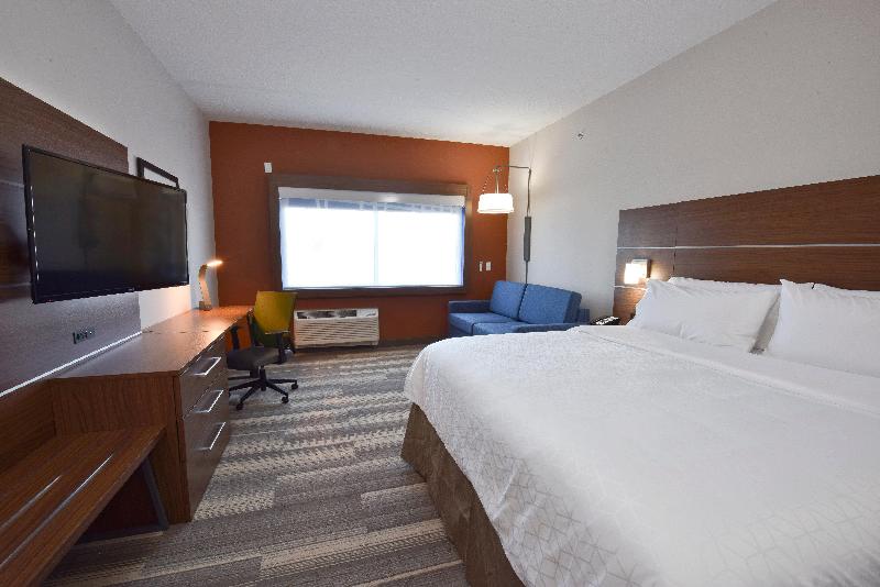 带大床的套房, Holiday Inn Express & Suites   Orlando   Southeast, An Ihg