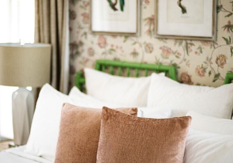 Номер Deluxe, The Water Street Inn