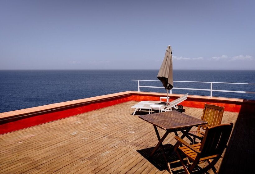 Люкс Deluxe Вид на Море, Resort Faro Di Punta Fenaio